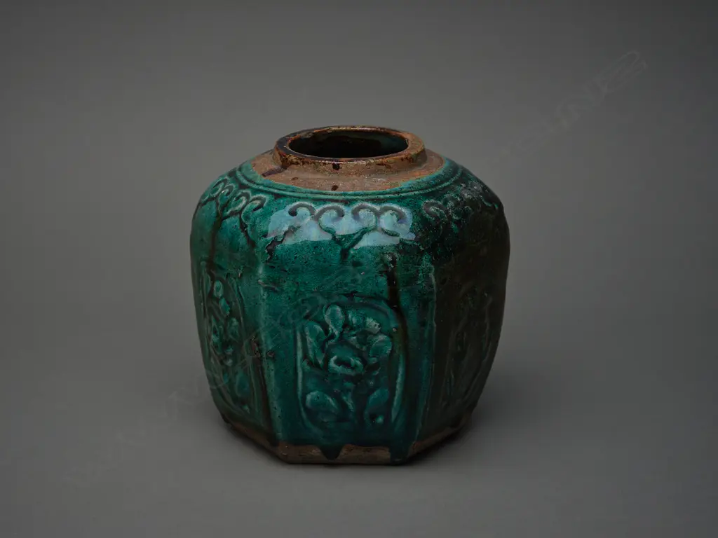 Chinese stoneware jar, Image 1++